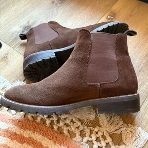 Steve Madden | Leopold Chelsea Boots in Brown Suede, Gently Worn, Comfy, Sz 8